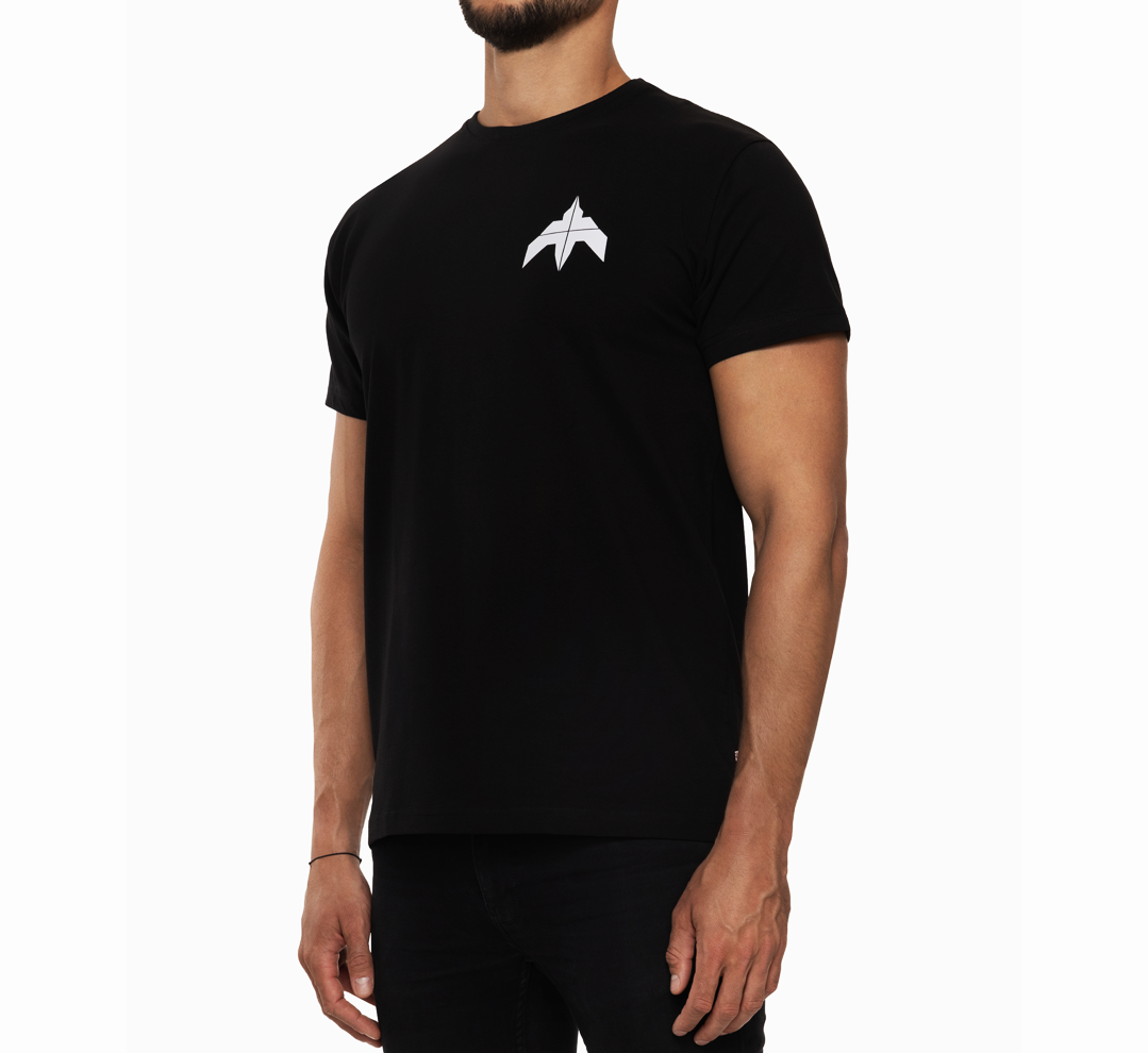 T-shirt_Black_Lifestyle_RF